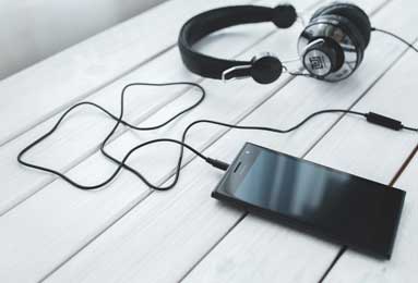 意甲媒体透露：莫德里奇加盟米兰有3个目标，其中一个目标就是帮助莱奥成长为顶级球员